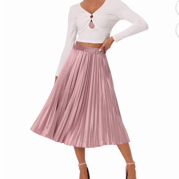 Baby Pink Pleated A-Line Skirt with Elastic Waistband - Picture 2 of 10